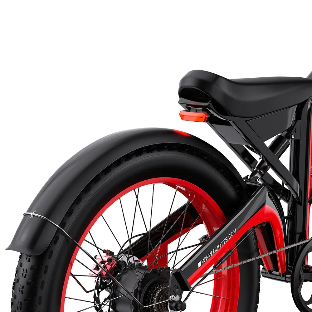 Close-up of a DUOTTS N26 E bicycle with red rim and black frame on a white background